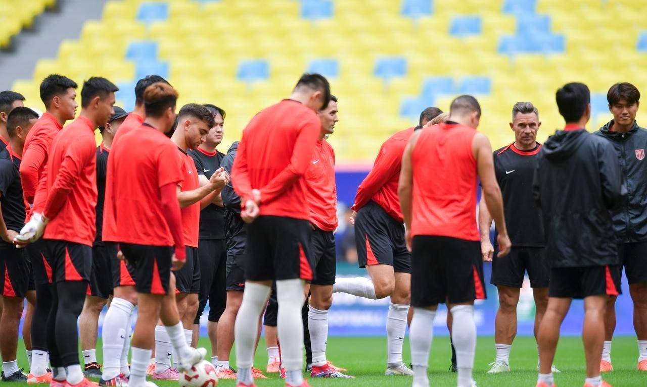 加时末段法国杯焦点战;成都蓉城回应争议;信心回归;赛程密集仍需轮换 加时末段法国杯焦点战;成都蓉城回应争议;信心回归;赛程密集仍需轮换