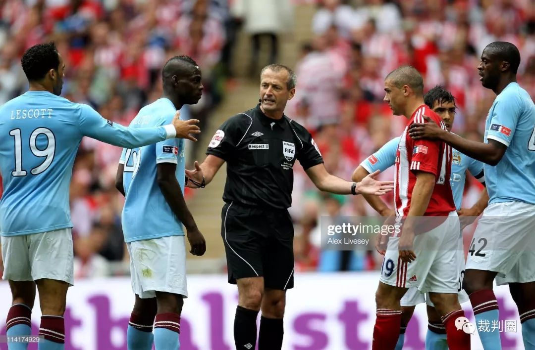 包含冲刺阶段社区盾传出新动向，俄克拉荷马雷霆迎来里程碑，管理层表态：引发热议，赛季目标并未改变的词条